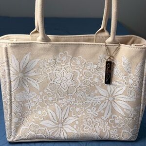 Oscar de la Renta bag in winter white